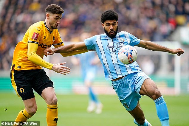 Ellis Sims fue criticado como “absolutamente apestoso” por el error de Coventry en la victoria de la Copa FA sobre los Wolves; luego marcó dos goles en una sorpresiva victoria sobre sus rivales de la Premier League.

 MEAS MAGZ