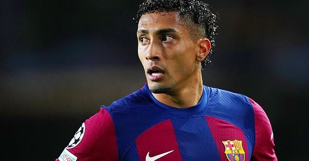 Tottenham y Arsenal están “en una batalla para fichar a Rafinha en el verano”… Mientras que el futuro del Barcelona es incierto, los clubes saudíes también están “interesados ​​en la estrella brasileña”.

 MEAS MAGZ